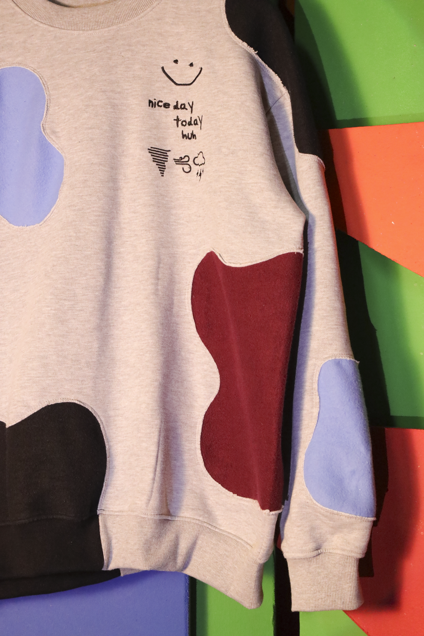 nice day crewneck - heather grey